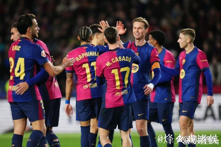 巴萨凭什么领跑西甲?弗利克的“变形记”藏着三大制胜密码 巴萨凭什么领跑西甲?弗利克的“变形记”藏着三大制胜密码