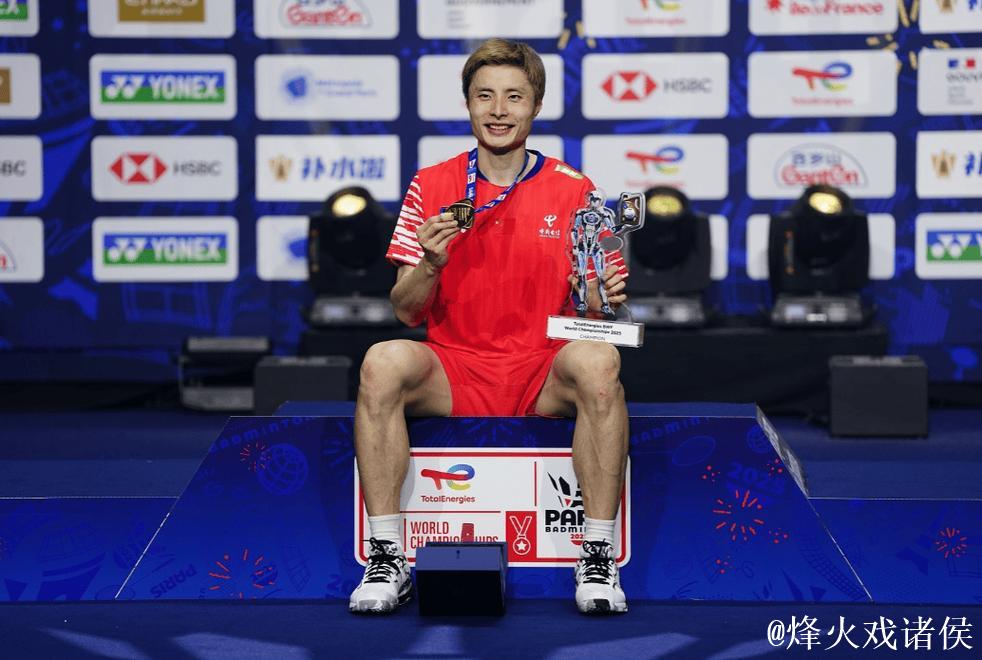 石宇奇2-1战胜小波波夫 晋级世锦赛男单八强