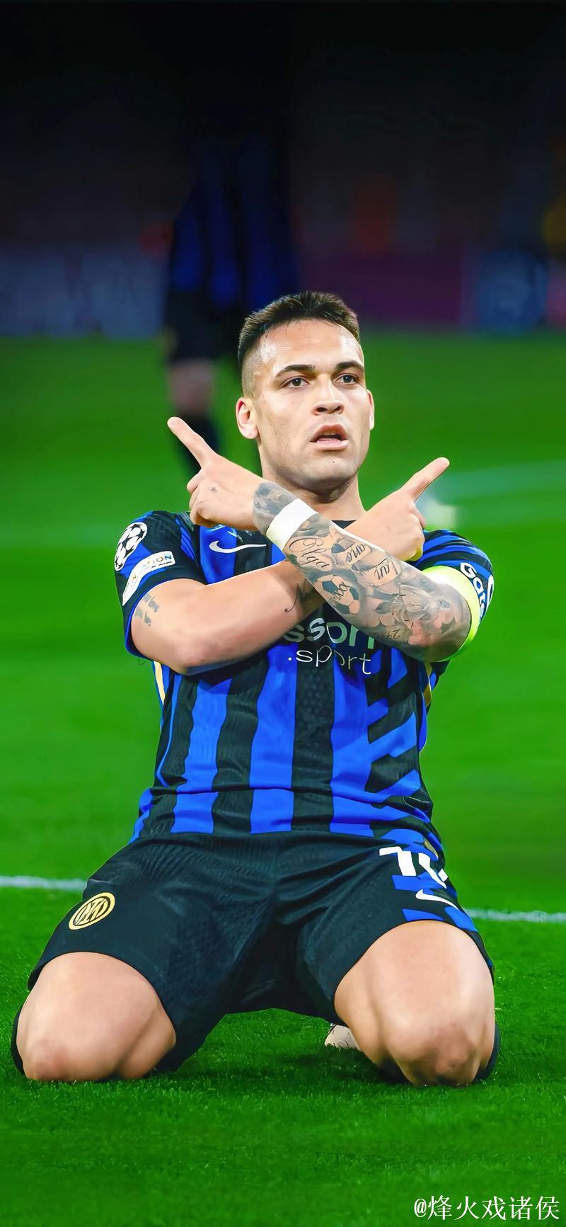 劳塔罗双响邓弗里斯建功 国米3-0强势连胜欧冠 劳塔罗双响邓弗里斯建功 国米3-0强势连胜欧冠