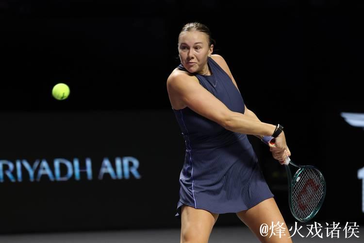 WTA年终总决赛:阿尼西莫娃上演逆转好戏 晋级半决赛 WTA年终总决赛:阿尼西莫娃上演逆转好戏 晋级半决赛